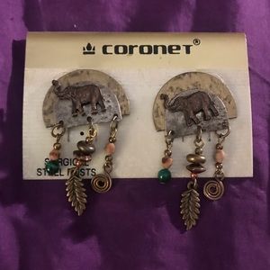 🌿[4/$20] Coronet Tribal Elephant Earrings